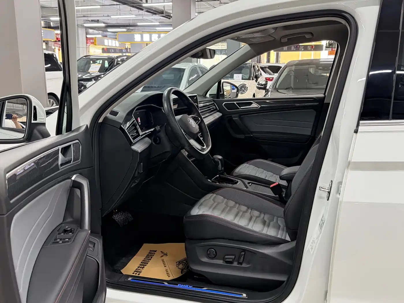 Volkswagen Tiguan L PHEV 2023 430PHEV Plug-in Hybrid Flagship фото 11