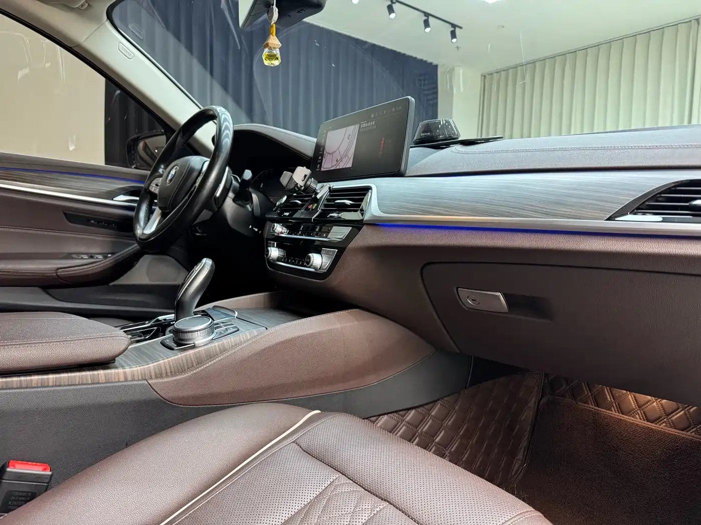 BMW 5 Series 2021 530Li Leading Luxury Package фото 33