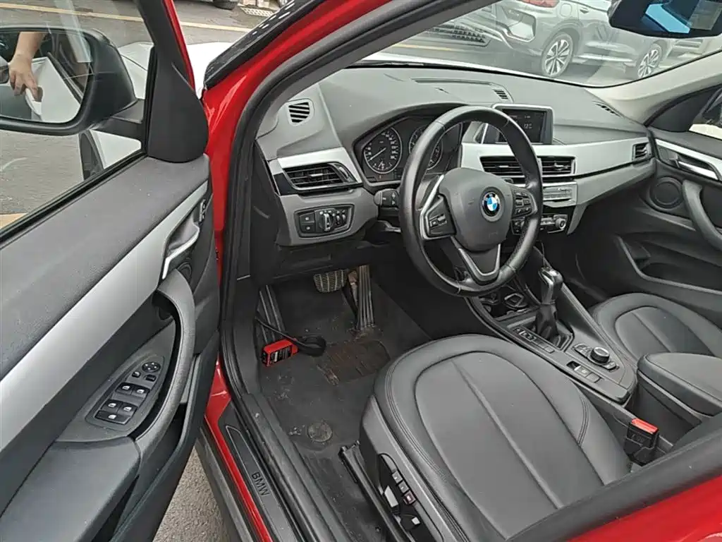 BMW X1 2018 sDrive18Li Fashion Model фото 16