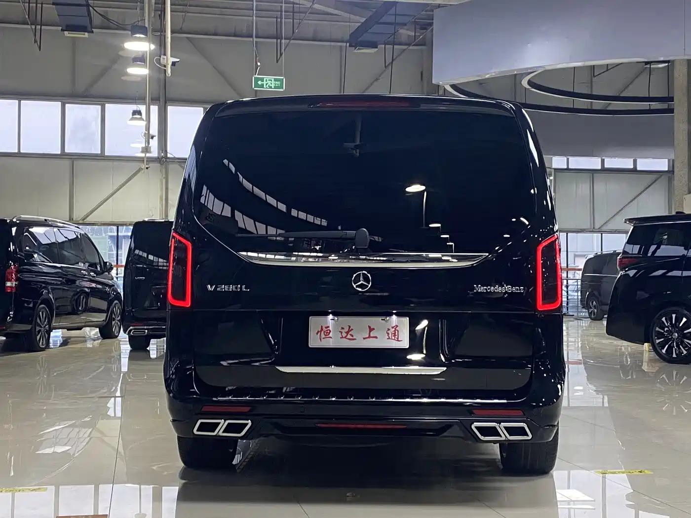 Mercedes-Benz V-Class 2022 V 260 L Long Wheelbase Luxury Edition фото 20