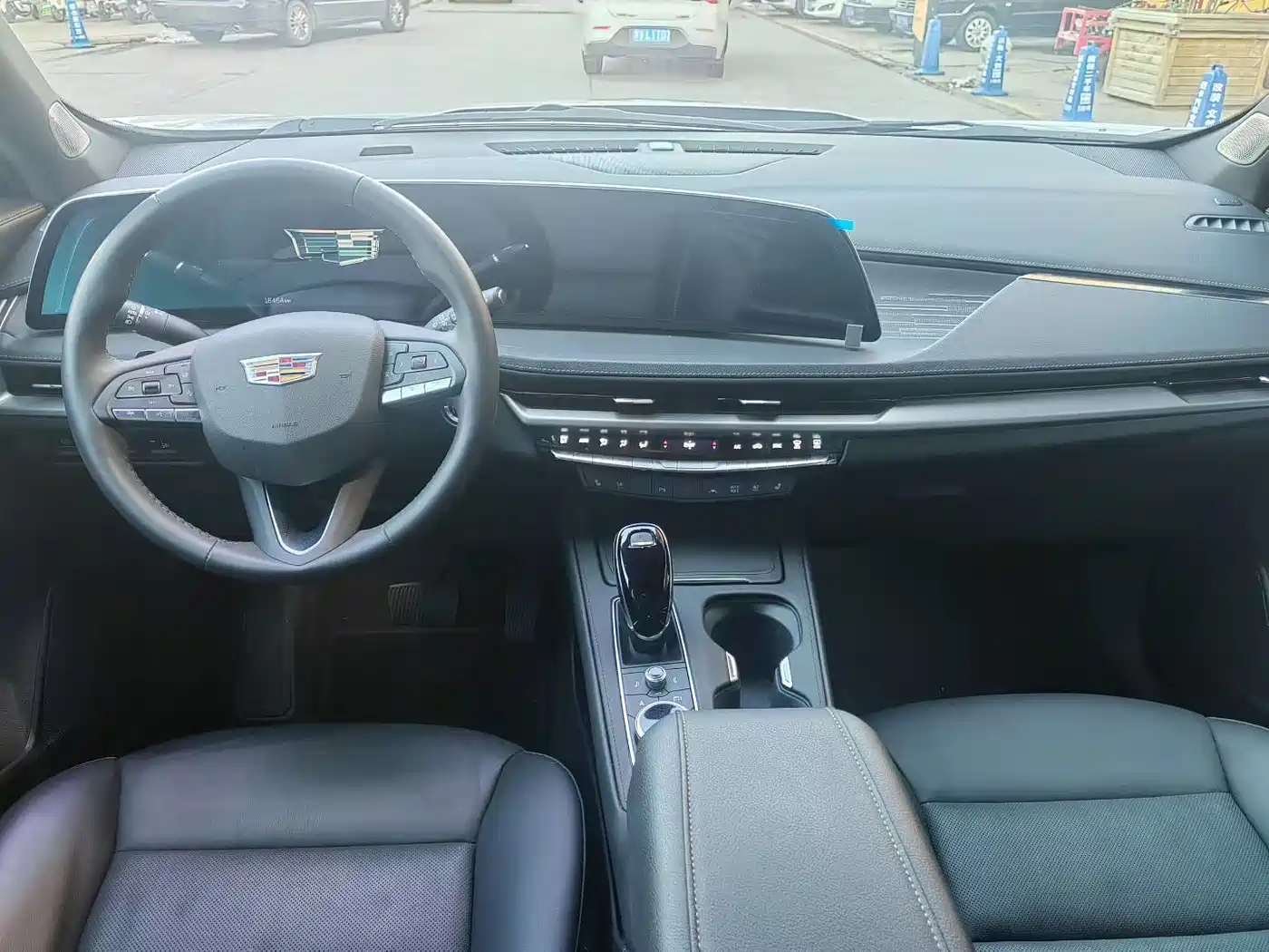 Cadillac XT4 2024 28T 2WD Premium фото 5