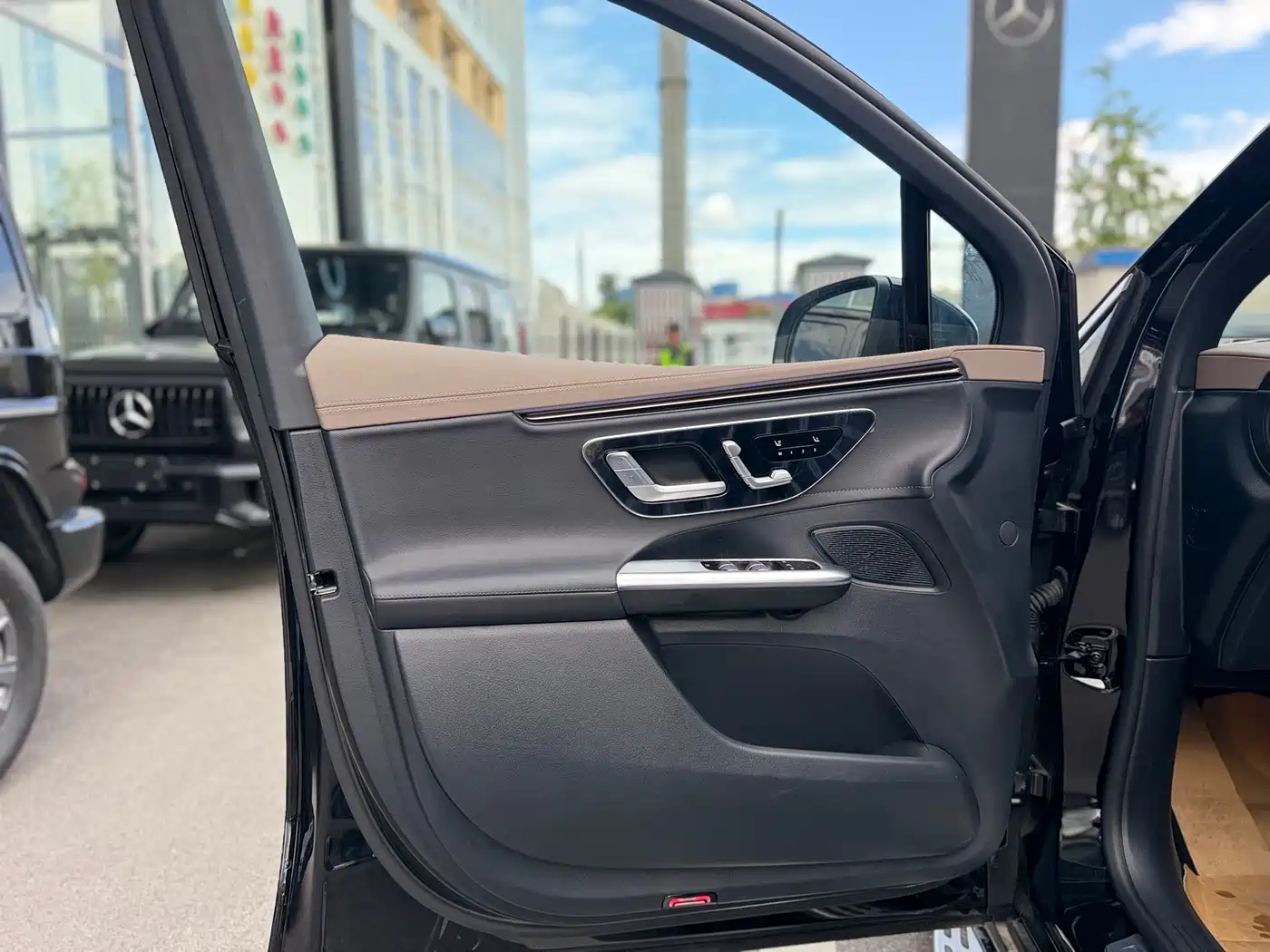 Mercedes-Benz EQE SUV 2024 500 4MATIC Luxury Edition фото 12