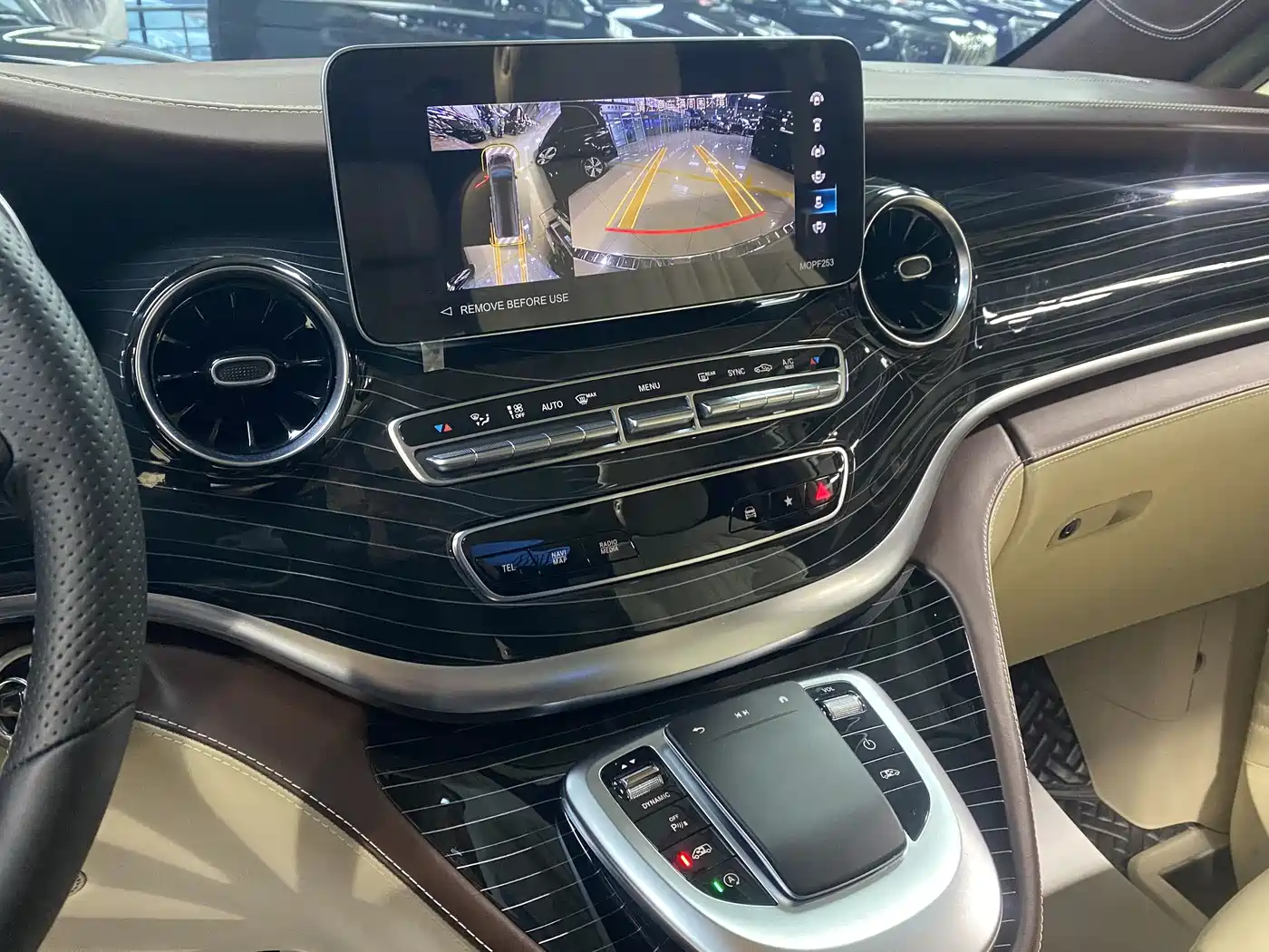 Mercedes-Benz V-Class 2022 V 260 L Long Wheelbase Luxury Edition фото 7