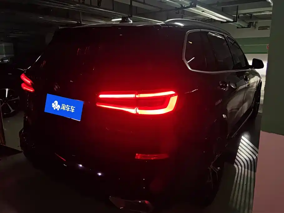 BMW X5 2022 xDrive 40Li Premium M Sport Package фото 3