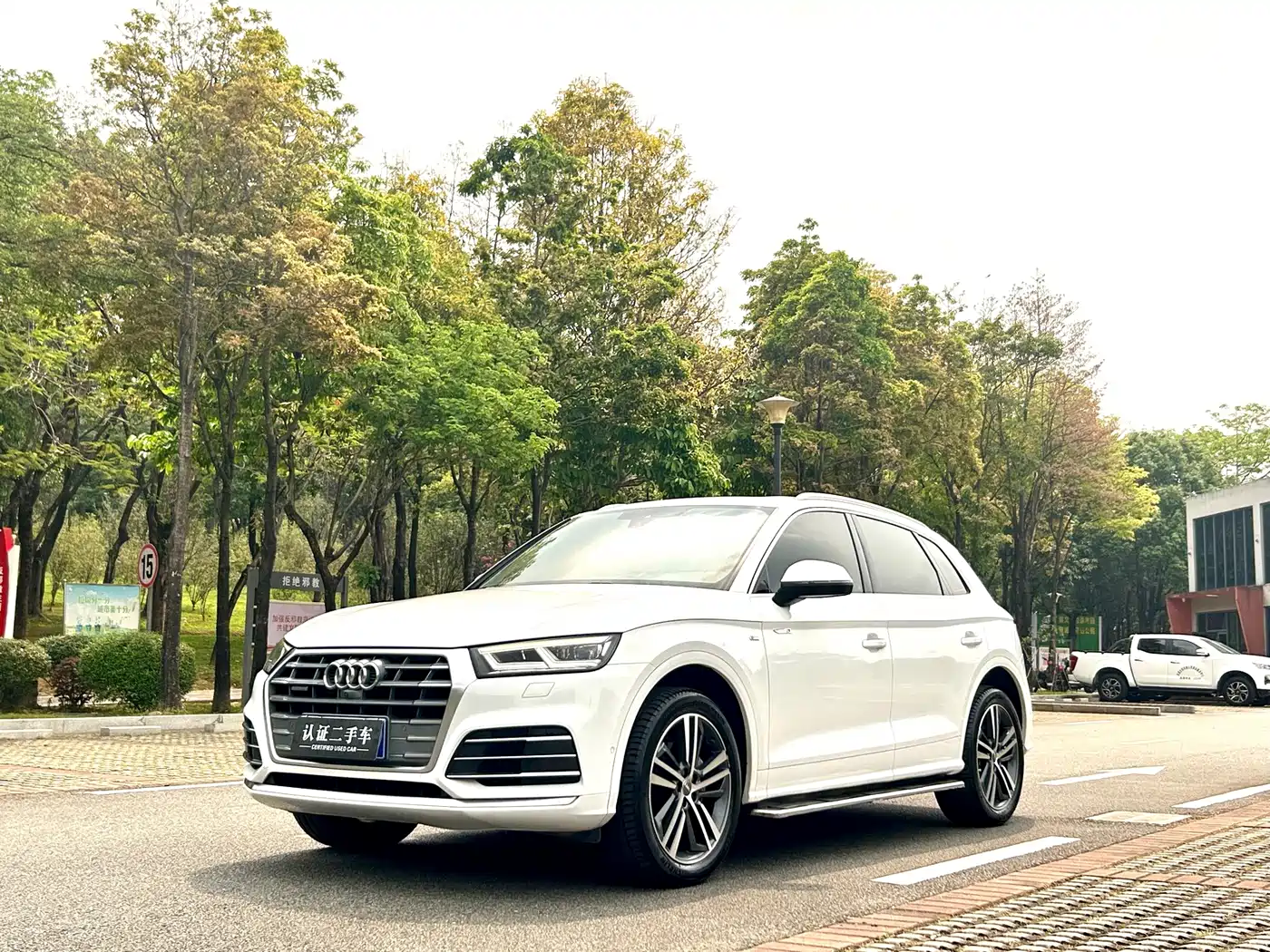 Фото 2 - Audi Q5L