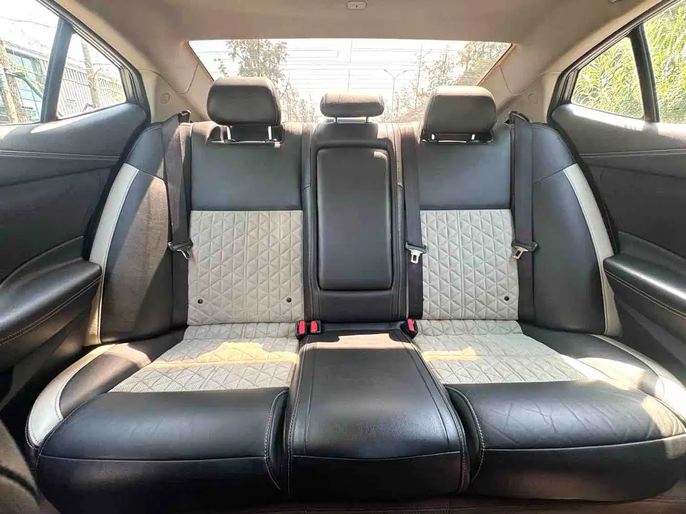 Nissan Cima 2016 2016 2.5L XV Ultimate Edition
