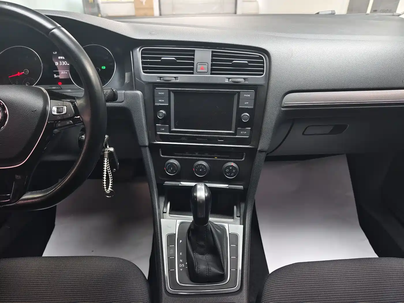 Volkswagen Golf 2018 230TSI Automatic Comfort фото 16