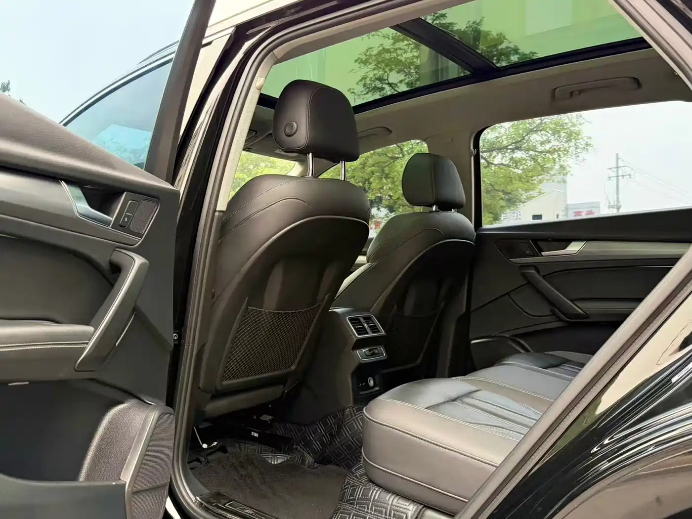 Audi Q5L 2022 40T Luxury Dynamic фото 5