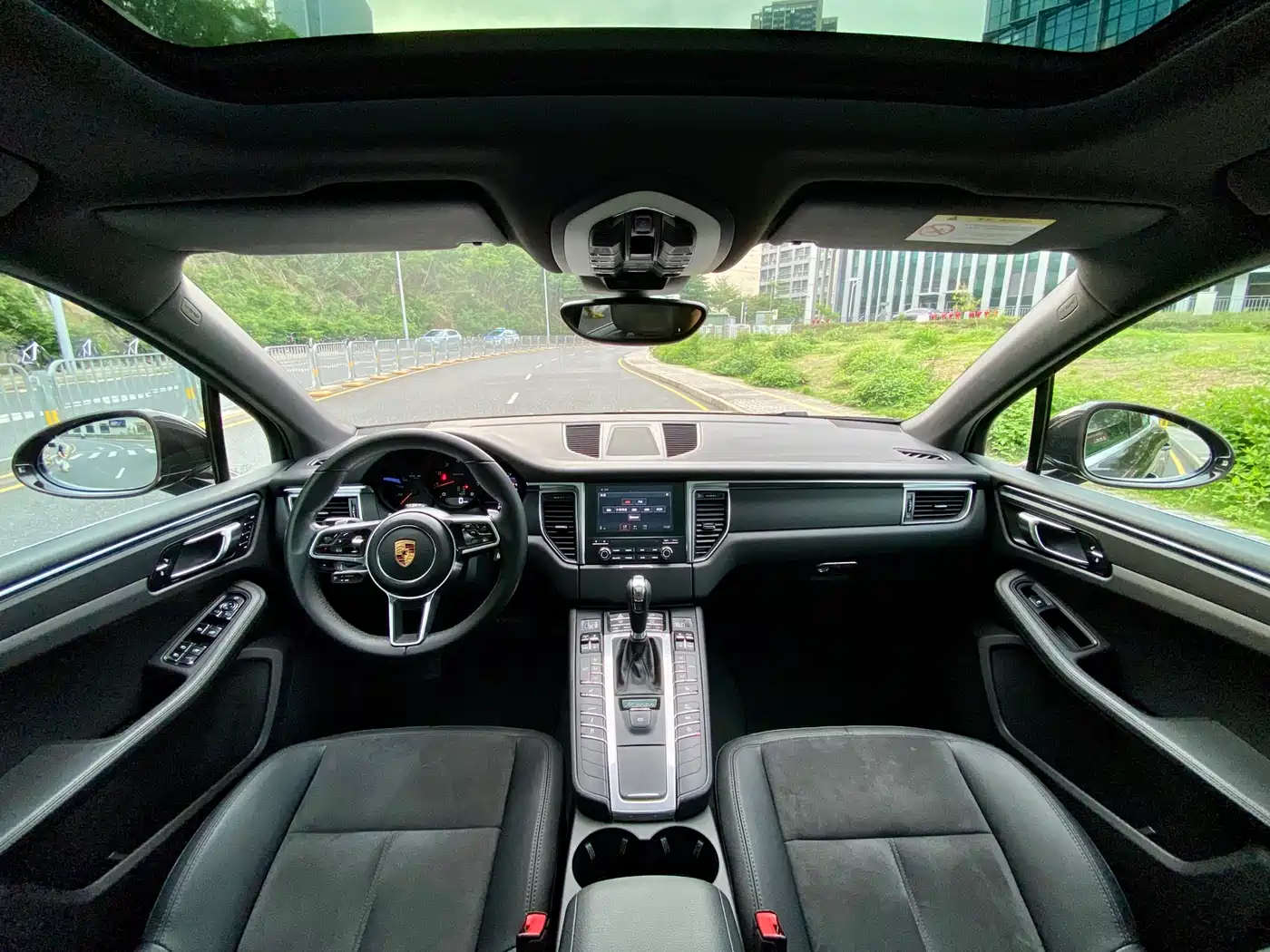 Porsche Macan 2017 Macan 2.0T фото 8