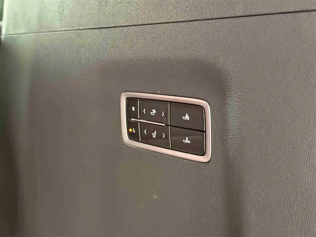 Buick Century 2023 2.0T 6-Seat World Edition фото 21