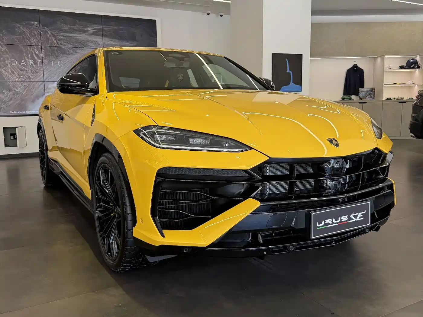 Lamborghini Urus SE  — пригон из Китая