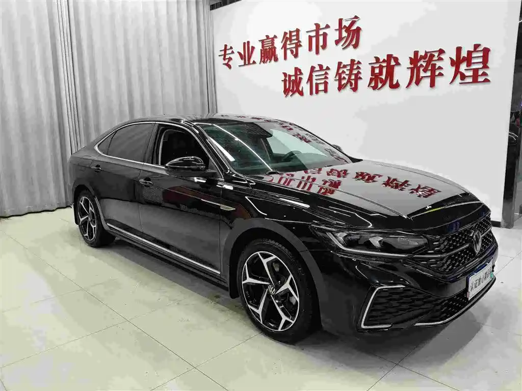 Volkswagen Passat 2024 Model 380TSI Starlight Elite фото 3