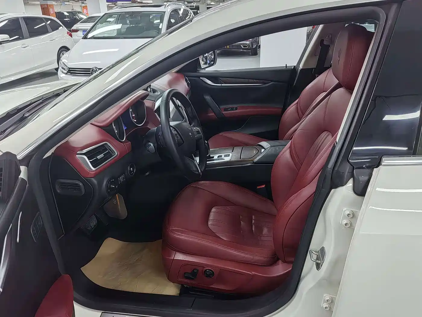 Maserati Ghibli 2015 2014 3.0T Standard