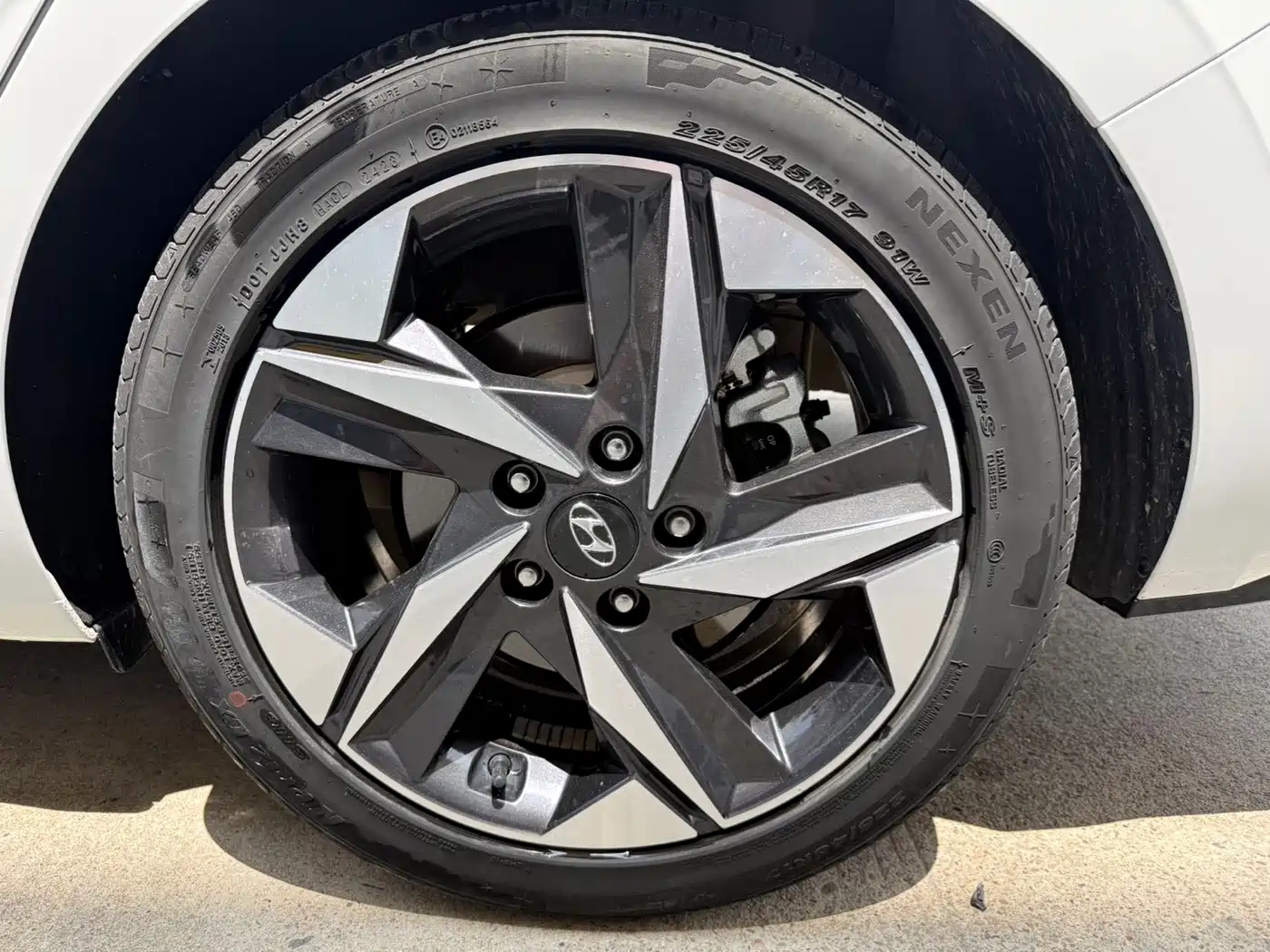 MODERN ELANTRA