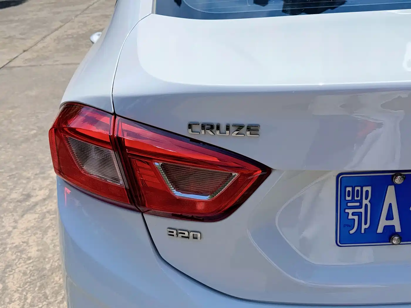 Chevrolet Cruze 2018 2018 320 Automatic Pioneer Sunroof Edition