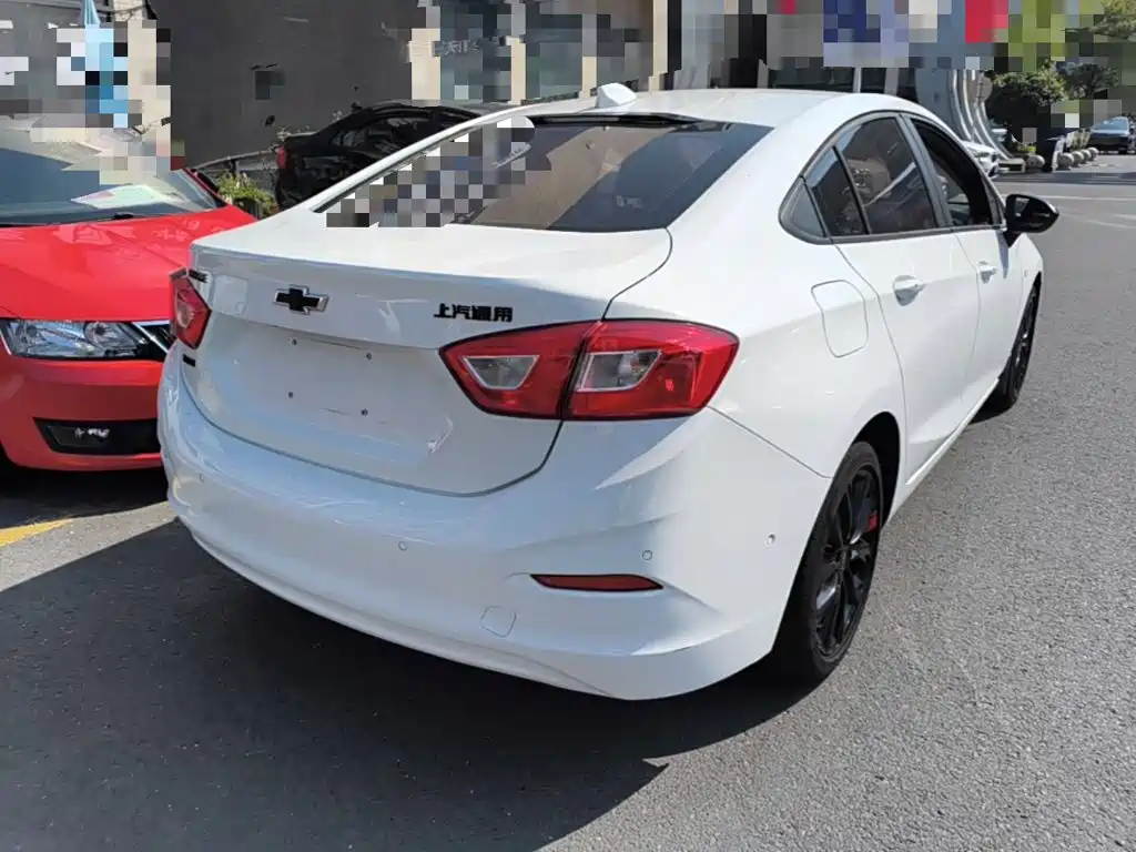 Chevrolet Cruze 2019 2018 Redline 330T Dual-Clutch Leading Edition