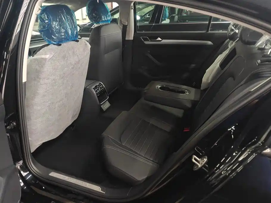 Volkswagen Magotan 2025 Popular Edition 280TSI DSG Comfort фото 11