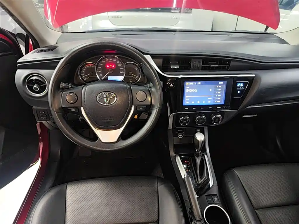 Toyota Levin 2017 Facelift 185T CVT Elite (China V) фото 11