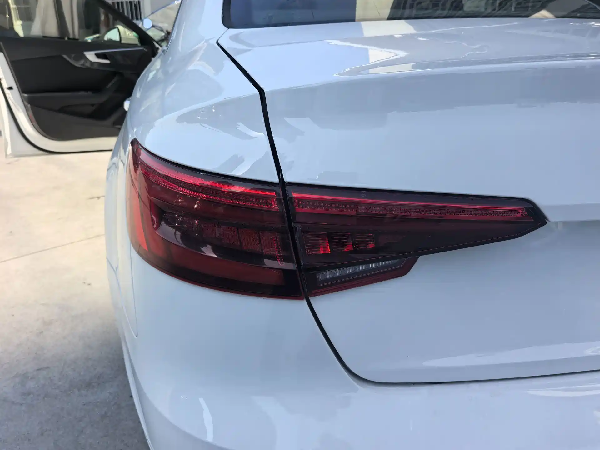 Photo 13 - Audi A4L