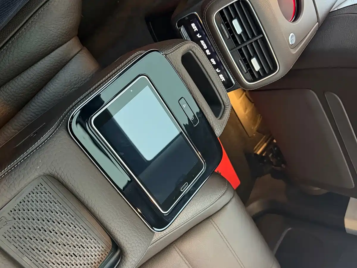 Mercedes-Benz GLS 2022 Second Facelift GLS 450 4MATIC Luxury фото 18