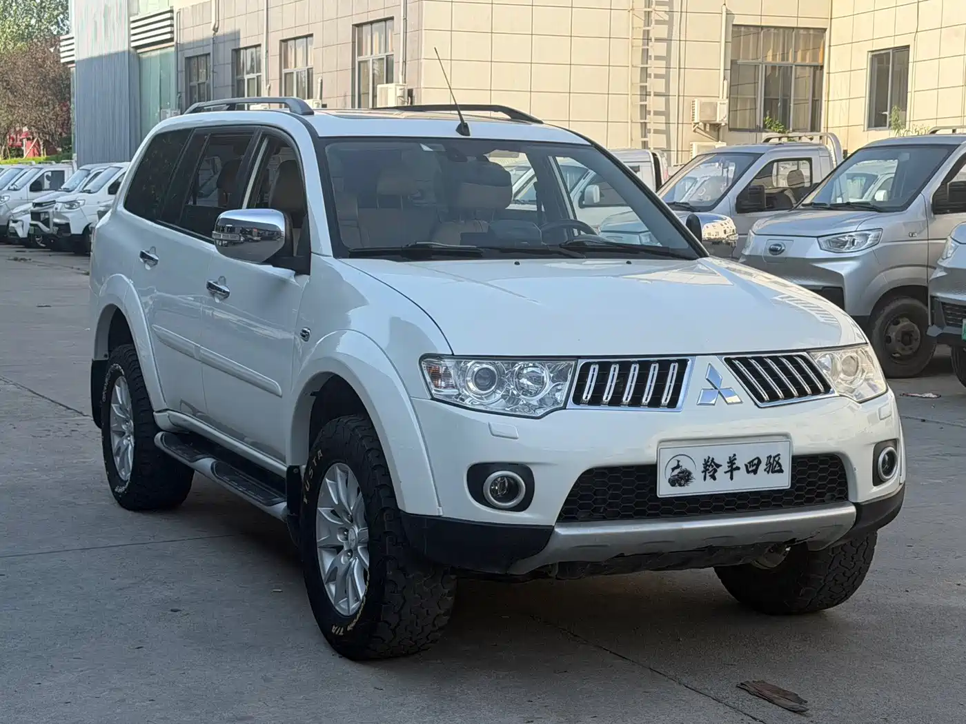 Mitsubishi Pajero Sport (Import) 2013 2011 3.0L Luxury Navigation Edition