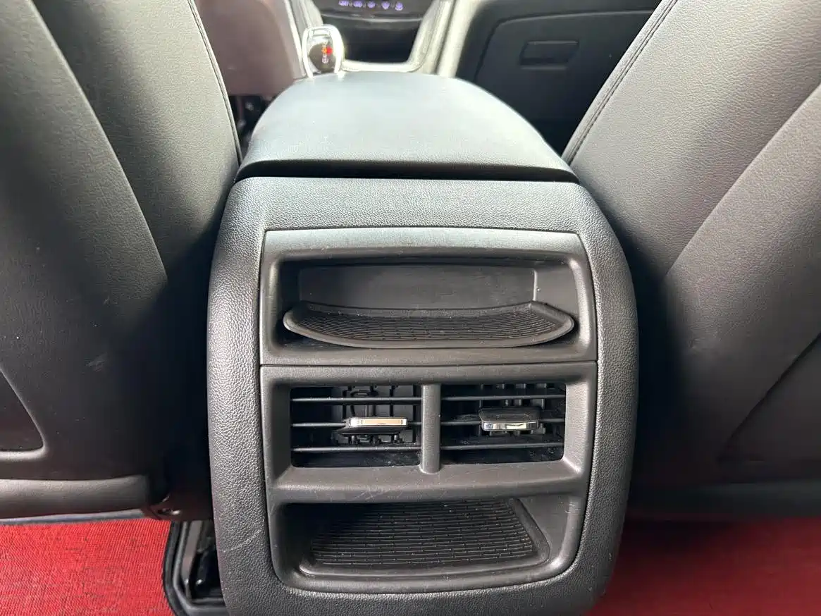 Cadillac XT5 2017 2018 25T Luxury