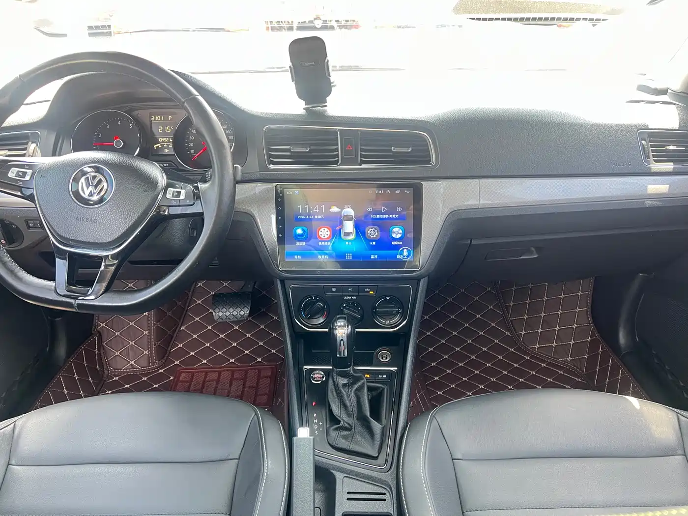 Volkswagen Lavida 2017 1.6L Automatic Trend Edition фото 16