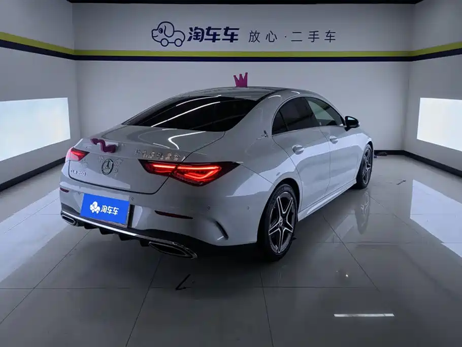 Mercedes-Benz CLA (Import) 2020 CLA 200 фото 3