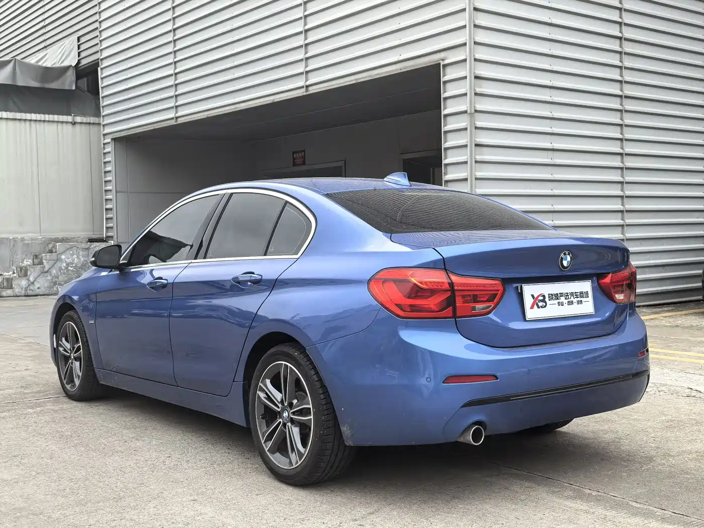 BMW 1 Series 2018 118i Sport Edition фото 7