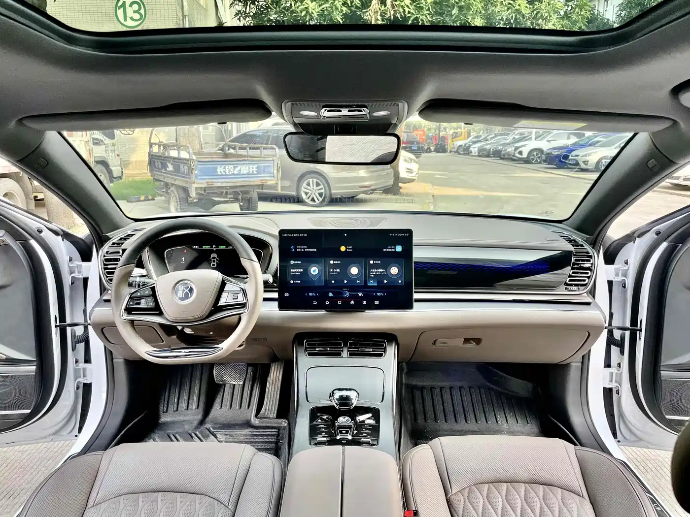 BYD Han 2020 DM AWD Performance Luxury Edition фото 3
