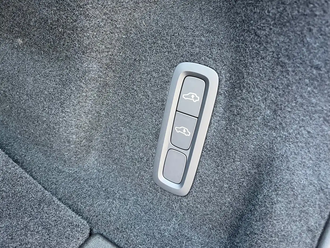 VOLVO XC60 PLUG IN HYBRID