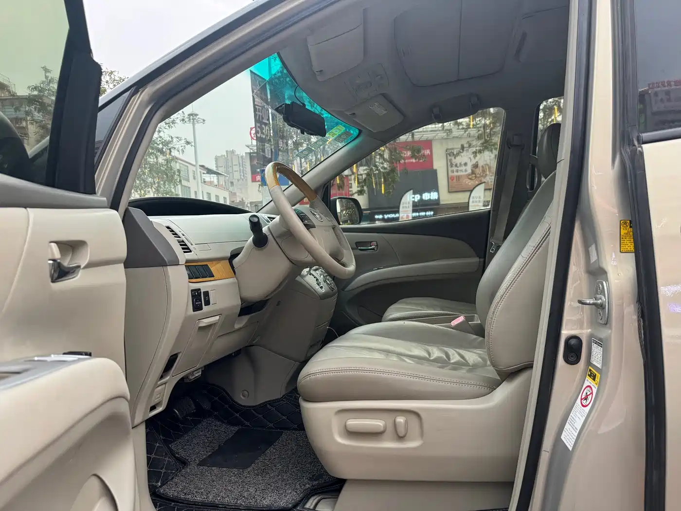 Toyota Previa 2006 Model 2.4L 7-Seater Luxury Edition фото 3