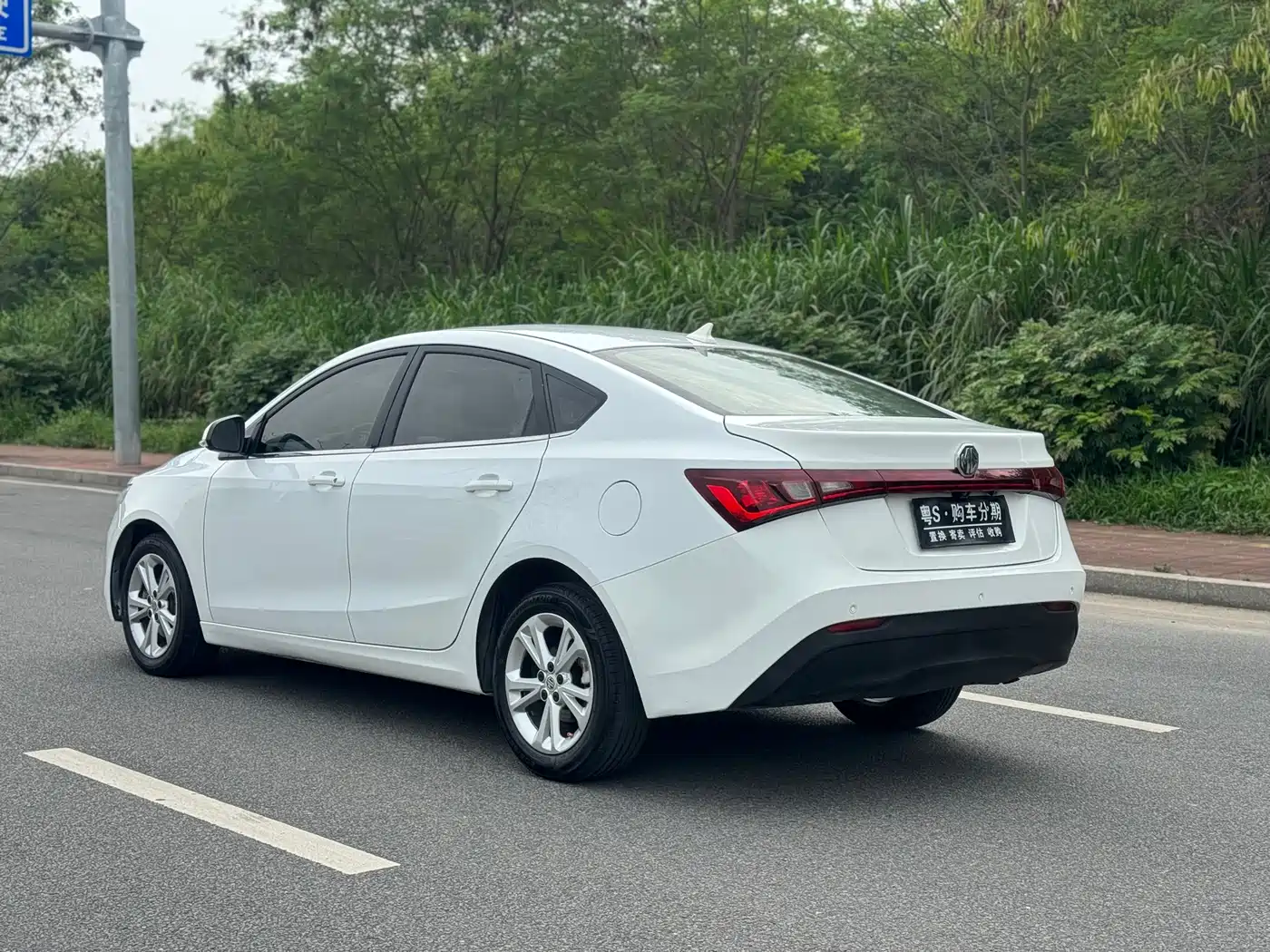 MG GT 2018 2016 Model 1.5L Automatic Premium Luxury Edition