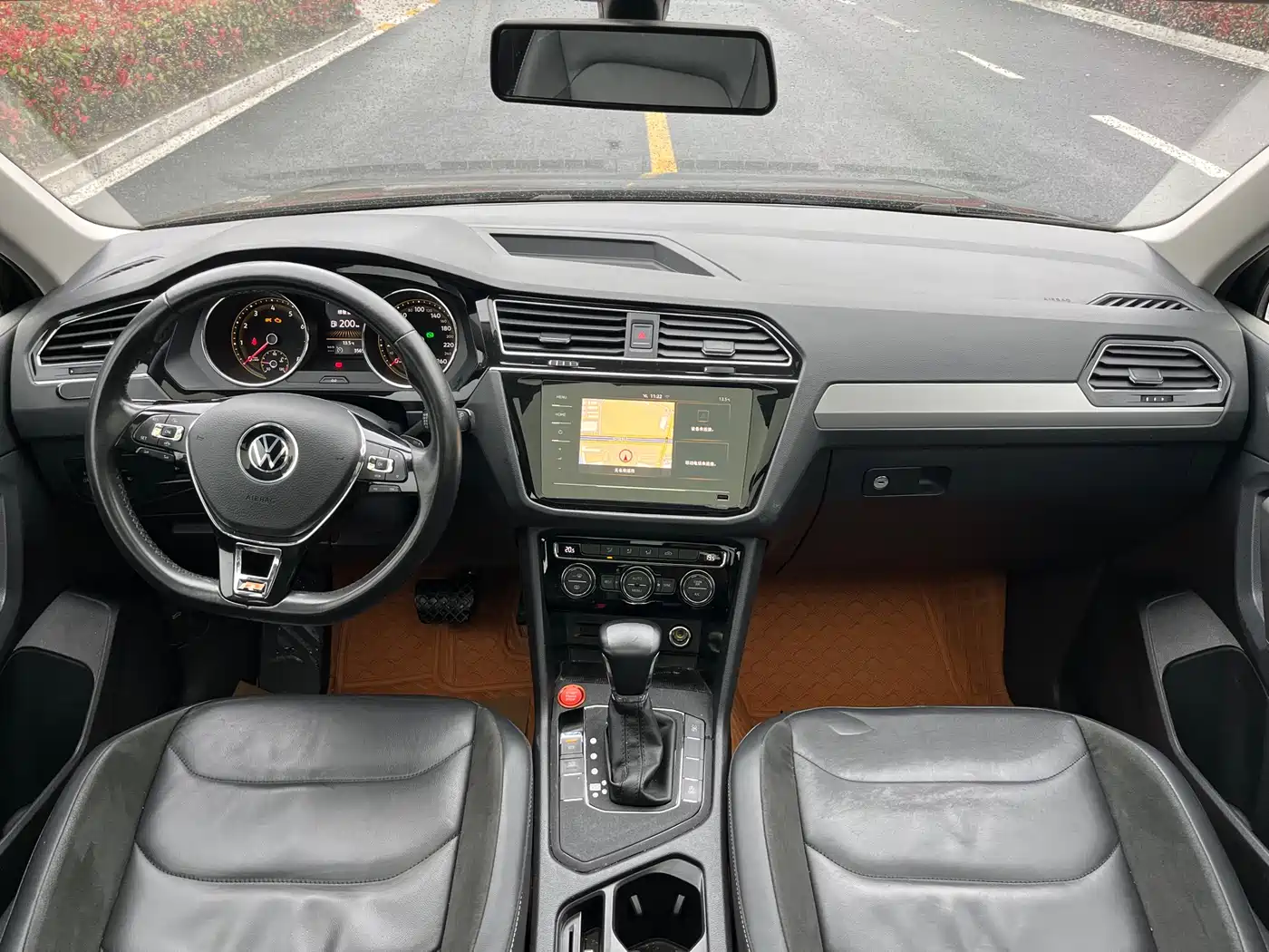 Volkswagen Tiguan L 2021 330TSI Automatic 2WD Smart фото 6