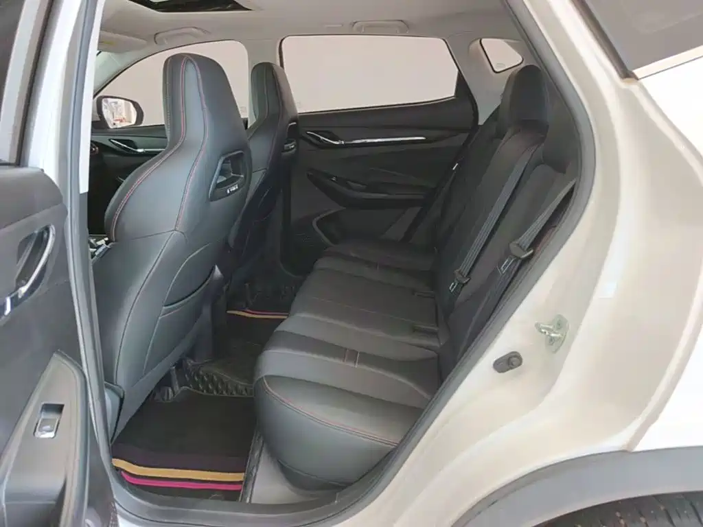 Changan Oshan Changan Oushang X5 2022 2021 1.6L CVT Premium Edition