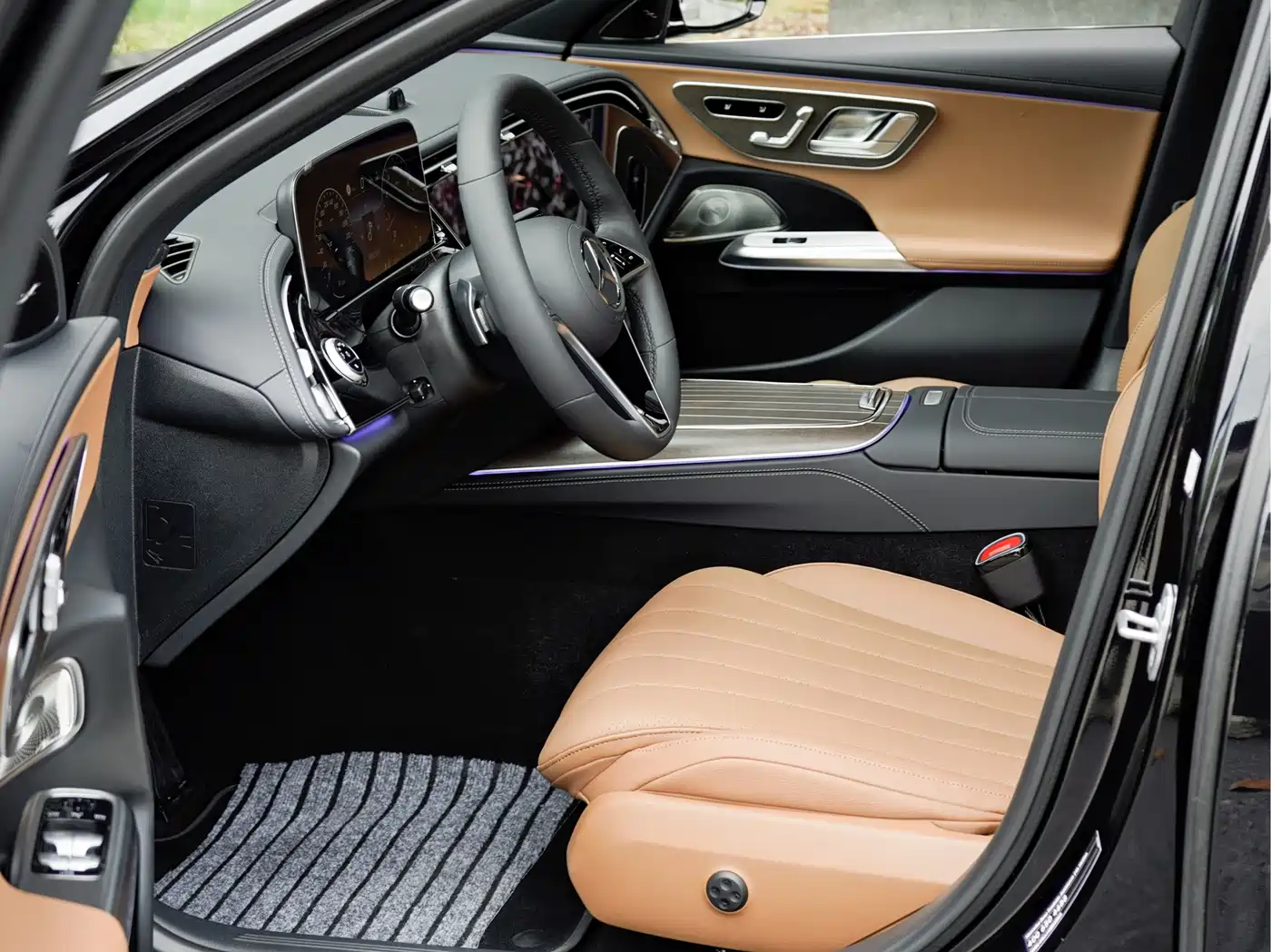 Mercedes-Benz E-Class 2024 Model E 300 L Luxury фото 12
