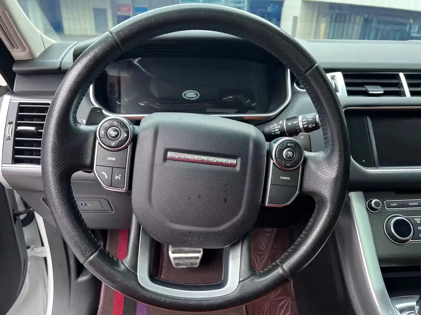Land Rover Range Rover Sport 2016 Model 3.0 SDV6 HSE DYNAMIC фото 8