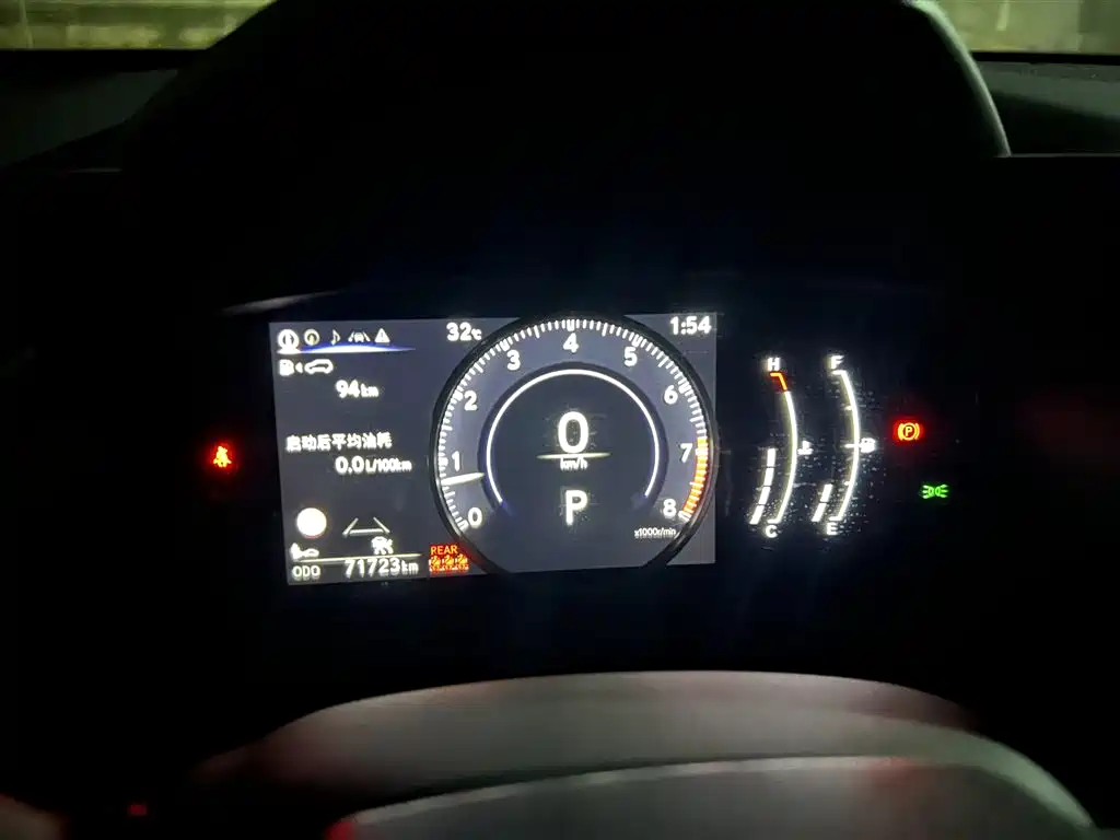 Фото 7 - Lexus NX