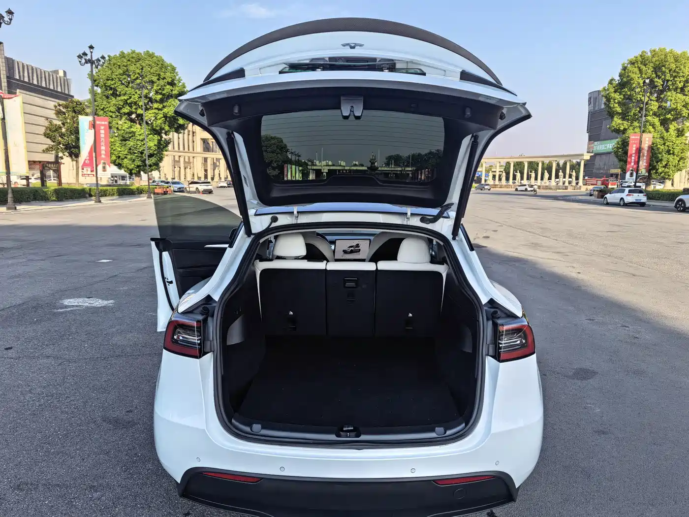 Фото 12 - Tesla Model Y