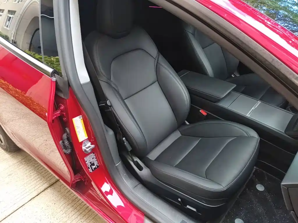 Tesla Model 3 2026 2025 Model Year Facelift Rear-Wheel Drive