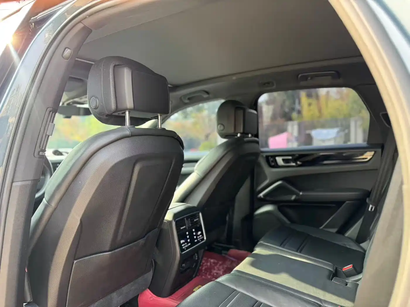 Porsche Cayenne New Energy 2019 Cayenne E-Hybrid 2.0T фото 10