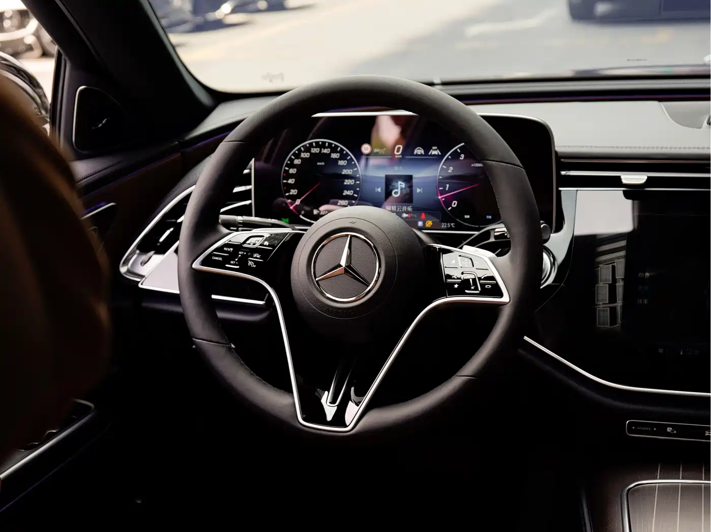 Mercedes-Benz E-Class 2024 Model E 300 L Luxury фото 14