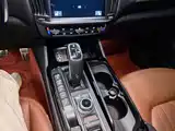 Photo 13 - Maserati Levante