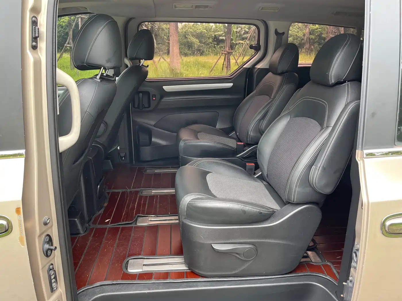 SAIC Maxus Maxus G10 2016 2016 2.0T Automatic Luxury Executive Edition