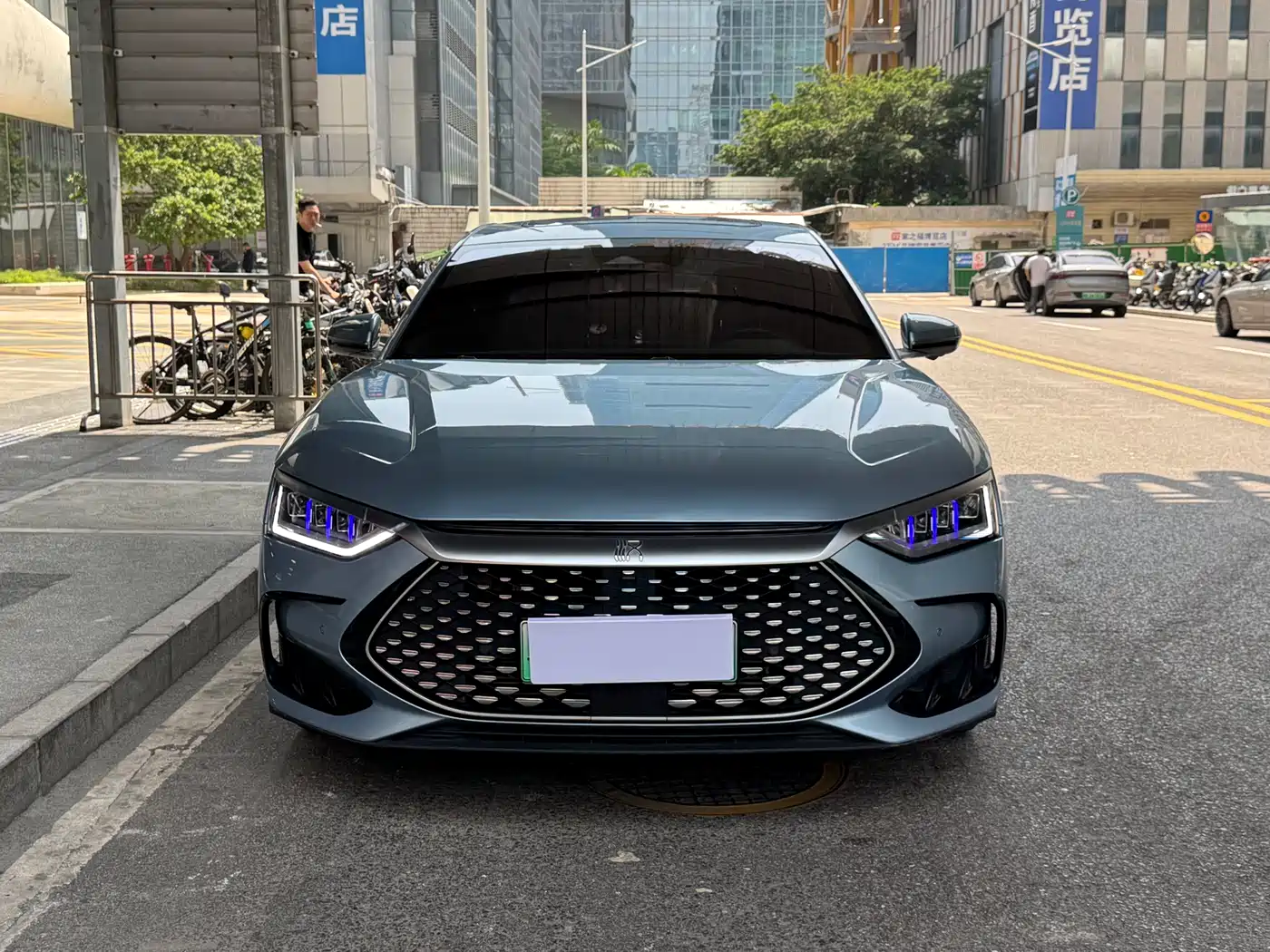 BYD Han 2023 DM-i Champion Edition 121KM Honor фото 13