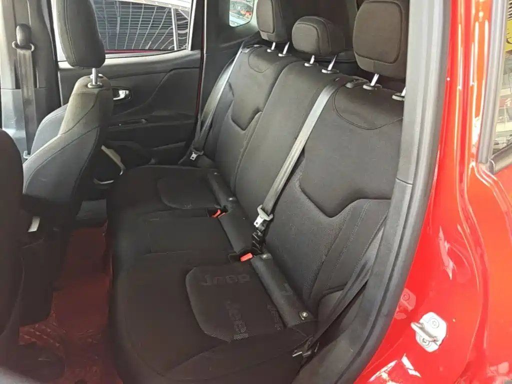 Jeep Renegade 2019 2018 Connected Large Screen Edition 180T Automatic High Energy