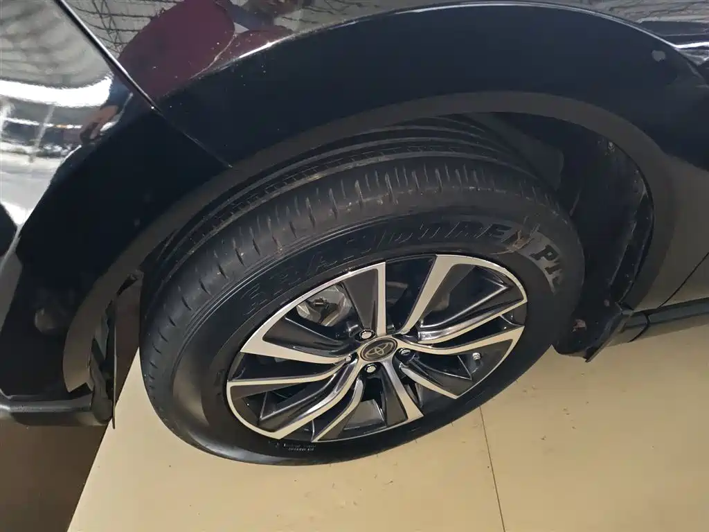 Toyota Lingfang HARRIER 2022 2.0L CVT 2WD Premium Edition фото 25