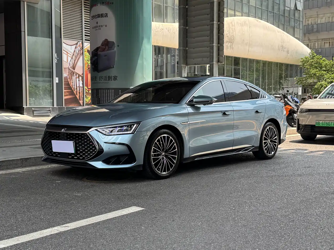 BYD Han 2023 DM-i Champion Edition 121KM Honor
