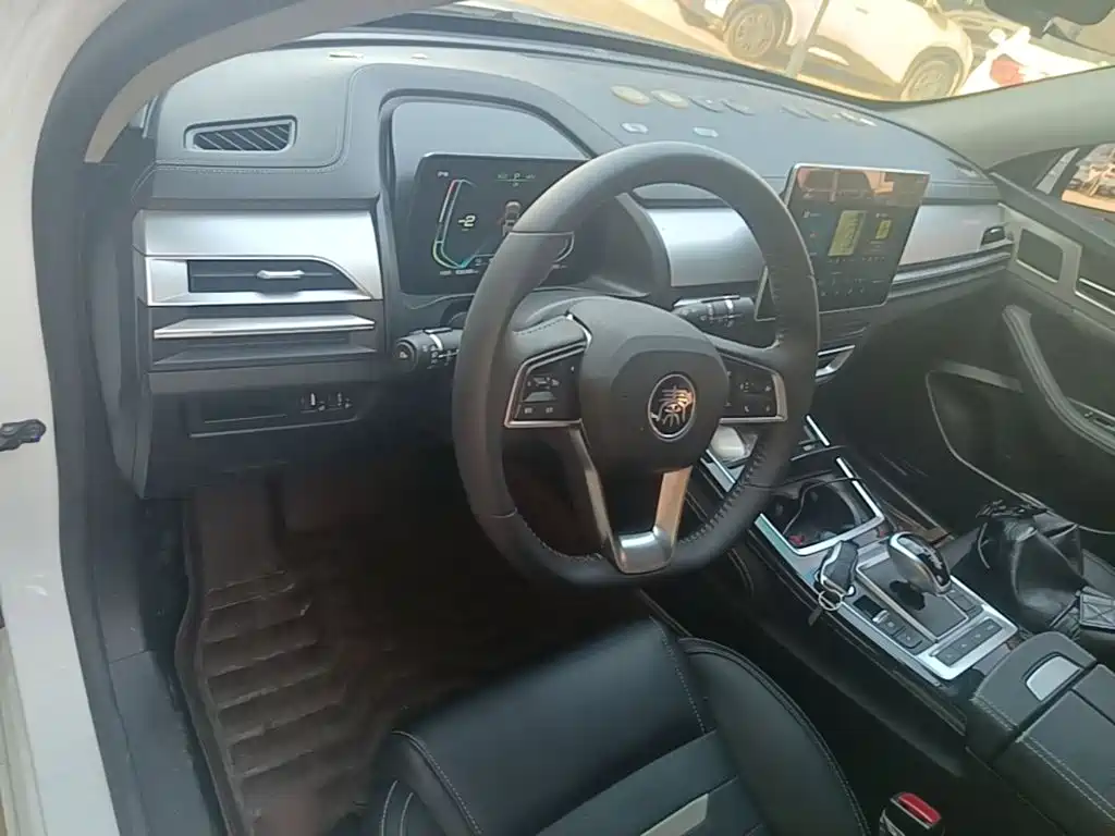 BYD Qin Pro New Energy 2019 2019 DM Super Edition 1.5TI Automatic Smart Connected Jin Xuan Type China VI