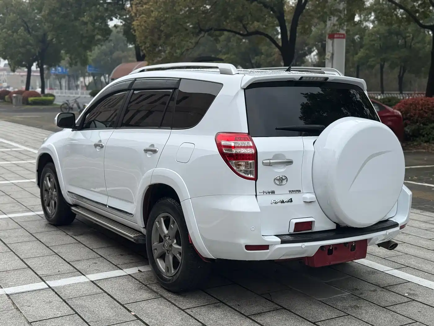 Toyota RAV4 Rongfang 2012 Styling Edition 2.4L Automatic 4WD Luxury фото 8